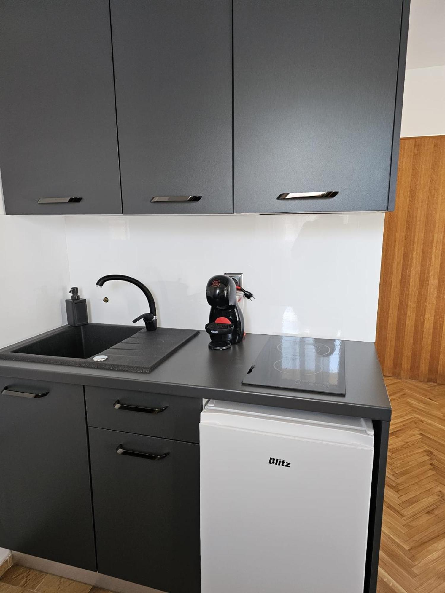 Apartmani Suhi Brod Medulin Eksteriør billede