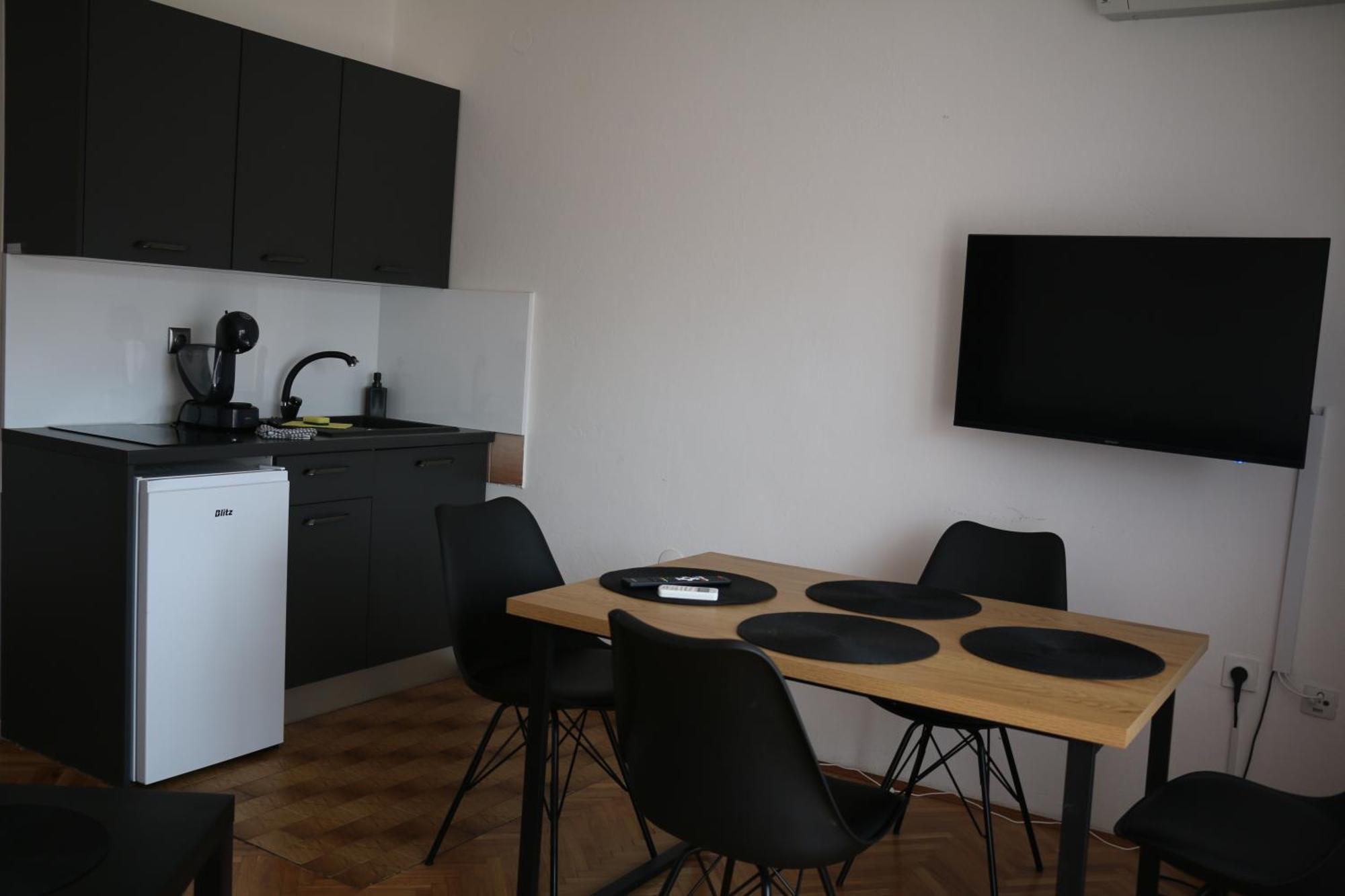 Apartmani Suhi Brod Medulin Eksteriør billede