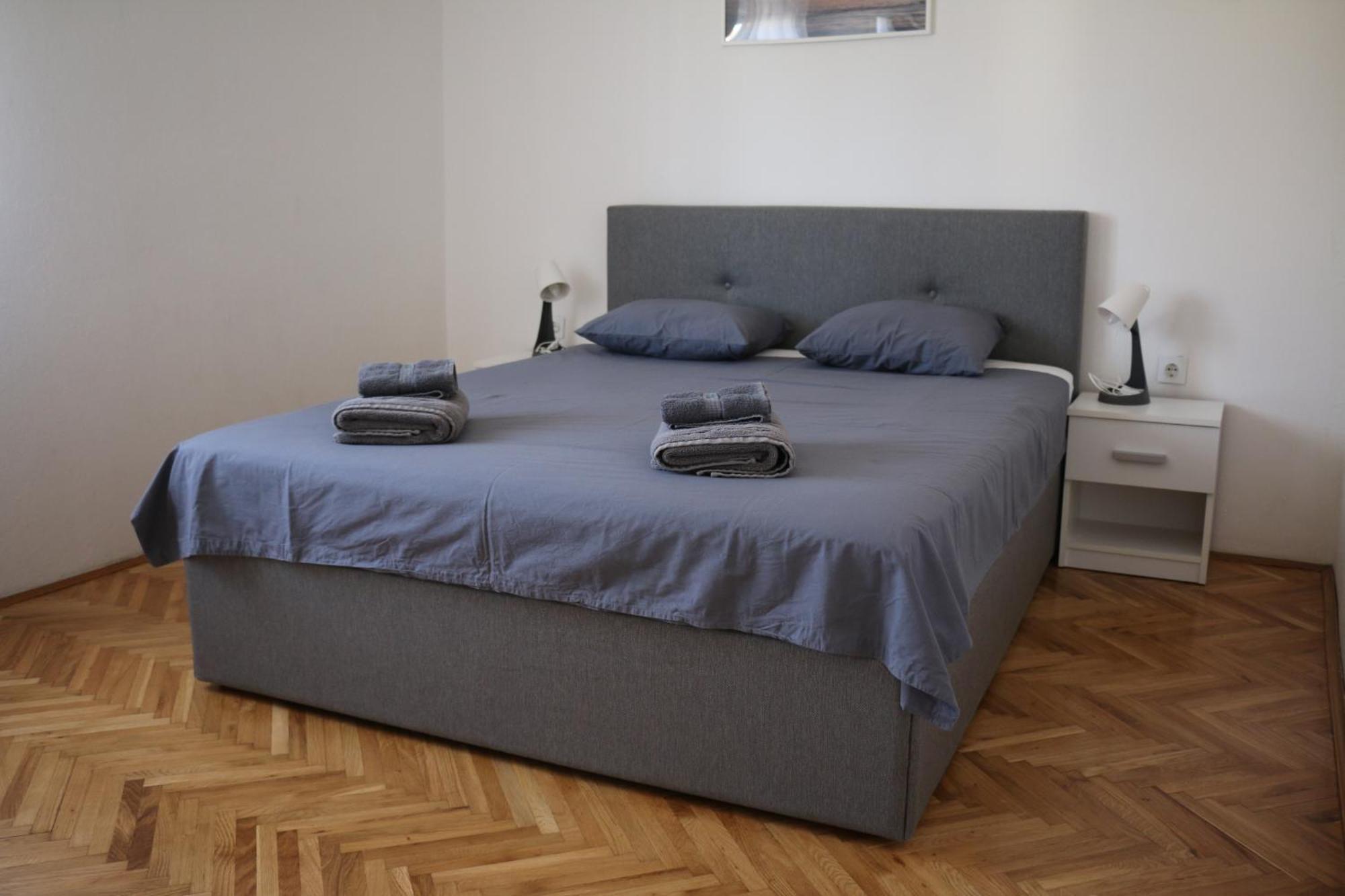 Apartmani Suhi Brod Medulin Eksteriør billede