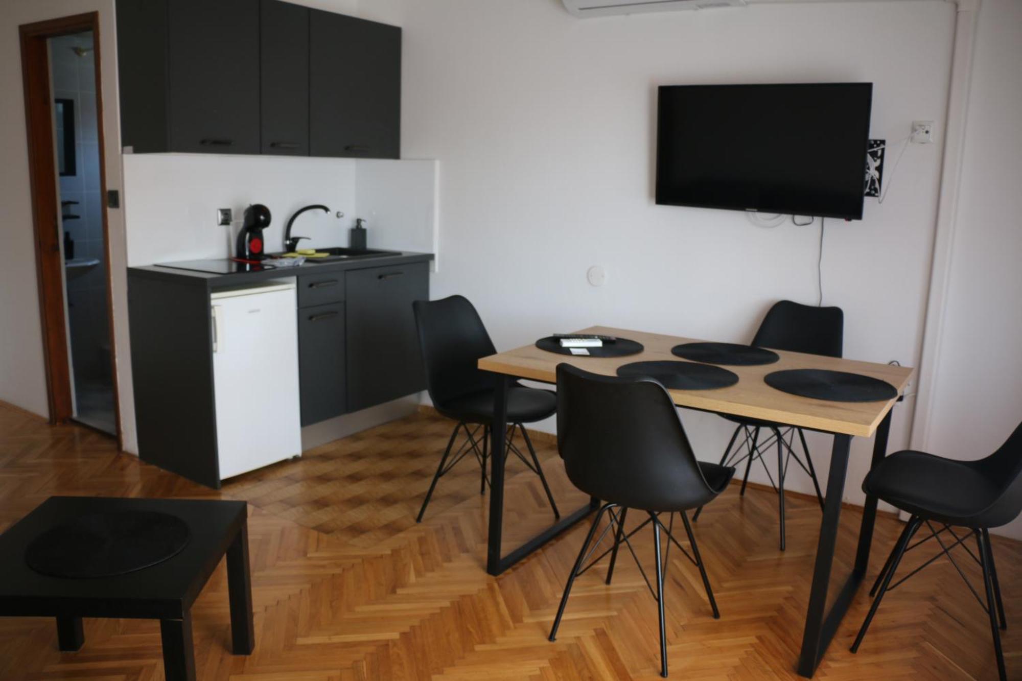 Apartmani Suhi Brod Medulin Eksteriør billede