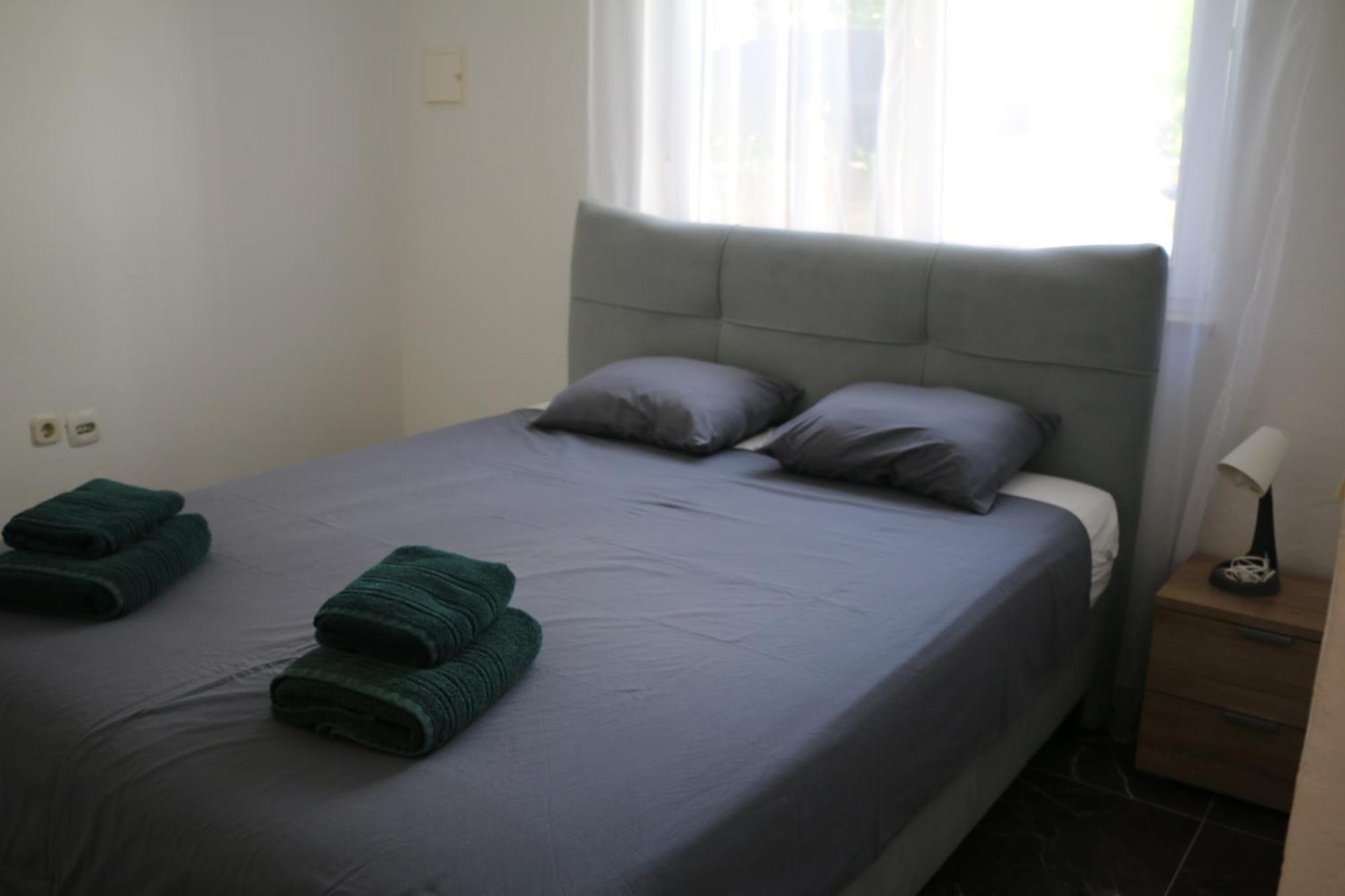 Apartmani Suhi Brod Medulin Eksteriør billede